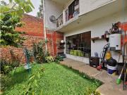 Casa sola en venta con jardines amplios al norte de...