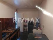 CASA SOLA EN VENTA CON USO DE SUELO MIXTO EN COLONIA LAS...