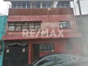 CASA SOLA EN VENTA CON USO DE SUELO MIXTO EN COLONIA LAS...