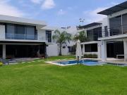 Casa Sola en Venta En Corinto Residencial | Más de 600...