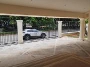 Casa sola en Venta en fraccionamiento cerrado con vigilancia