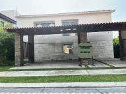 Casa sola en venta en Paraíso Country Club, Emiliano...