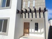 CASA SOLA NUEVA CON ALBERCA EXCELENTE UBICACION