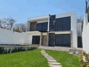 CASA SOLA NUEVA MINIMALISTA