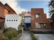 Casa soñada en Las Condes con piscina y gran patio