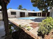 Casa súper amplia ideal para Negocio