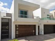 CASA SUPER ATRACTIVA UBICADA EN BOSQUES DEL PEDREGAL EN...