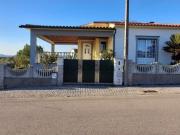 Casa T3 em Salgueiro do Campo de 125,00 m²