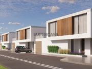 Casa T3 em Silveira de 196,00 m²