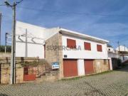 Casa T4 em Almofala e Escarigo de 260,00 m²