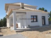 Casa T4 em Fernão Ferro de 294,00 m²