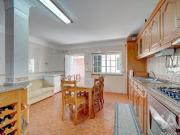 Casa T4 em Pontinha e Famões de 218,00 m²
