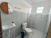 Casa térrea com 2 vagas de garagem centro de Porto...