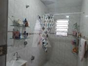 Casa TÃrrea com 3 Quartos, 2 Banheiros, 2 Vagas. Vila...