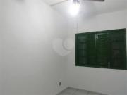 Casa térrea com 3 quartos à venda em Parque Vitória SP