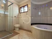 Casa TÃrrea no Elton Ville com 4 dormitÃ³rios, sendo 3...