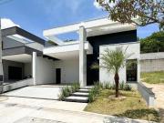 Casa Terrea 165m², 3 Suítes, Piscina