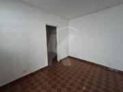 Casa Térrea 1 Dorms para Alugar 40 m² por R$ 1.100,00