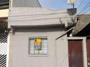 Casa Térrea 1 Dorms para Alugar 40 m² por R$ 1.800,00