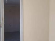 Casa Térrea 1 Dorms para Alugar 80 m² por R$ 1.800,00