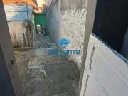 Casa Térrea 1 Dorms para Alugar por R$ 1.100,00