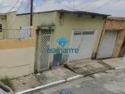 Casa Térrea 1 Dorms para Alugar por R$ 700,00