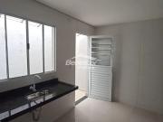 Casa Térrea 2 Dorms para Alugar 35 m² por R$ 2.200,00