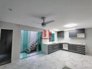 Casa Térrea 2 Dorms para Alugar 42 m² por R$ 2.000,00