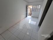 Casa Térrea 2 Dorms para Alugar 50 m² por R$ 1.000,00