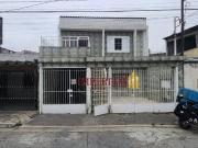 Casa Térrea 2 Dorms para Alugar 70 m² por R$ 2.000,00