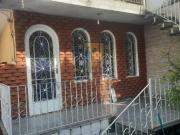 Casa Térrea 2 Dorms para Alugar 90 m² por R$ 1.600,00