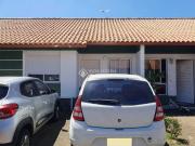 Casa térrea 2 quartos e pátio em condomínio