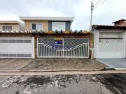 Casa Térrea 3 Dorms para Alugar 158 m² por R$ 3.800,00