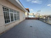 Casa Térrea 3 Dorms para Alugar 214 m² por R$ 3.500,00