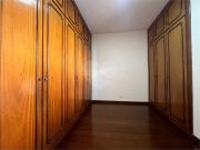 Casa Térrea 3 Dorms para Alugar 262 m² por R$ 4.500,00