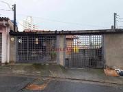 Casa Térrea 4 Dorms para Alugar 178 m² por R$ 3.000,00