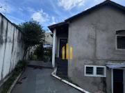 Casa Térrea 4 Dorms para Alugar 180 m² por R$ 4.070,00