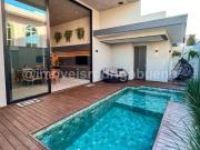 Casa Térrea, 4 Suítes, Closet e área de lazer completa....