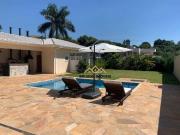 CASA TÉRREA À VENDA 3 SUÍTES 1000m² AT. 311m² AC....