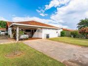 Casa térrea à venda, 4 Banheiros, cozinha planejada,...