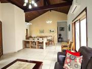 Casa térrea a venda com 03 quartos no Condomínio Recanto...