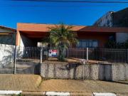 CASA TÉRREA A VENDA COM 3 QUARTOS, SALA E COZINHA AMPLA...