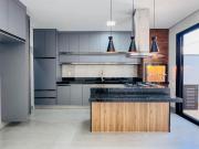 Casa Térrea à venda com 3 suítes e churrasqueira na...