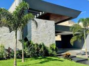 Casa Térrea a Venda com 3 Suítes no Portal do Sol Garden