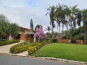 Casa térrea a venda com dois lotes, casa principal e...