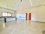 Casa Térrea a Venda com espaço externo, 3 Dorms sendo 2...