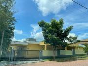 Casa Térrea à Venda no Condomínio Clube de Campo...