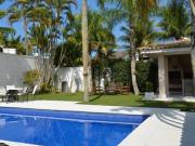 Casa térrea À VENDA no Condomínio Jardim Acapulco I Guarujá