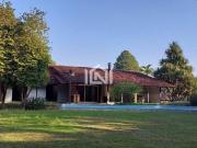 Casa à venda na Granja Viana