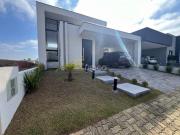 Casa Térrea à Venda no Condomínio Reserva dos Jatobás –...